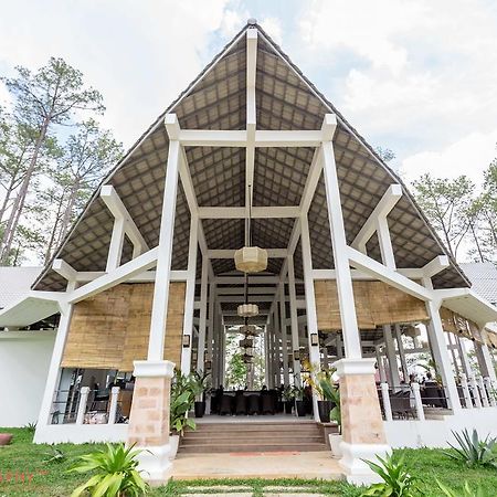 vKirirom Pine Resort Chambak Dangkom Exterior foto